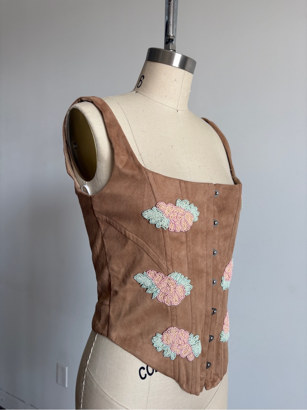 $259 NWT For Love & Lemons Rose Beaded Floral Bustier in Light Brown Sz XXS - Picture 9 of 13